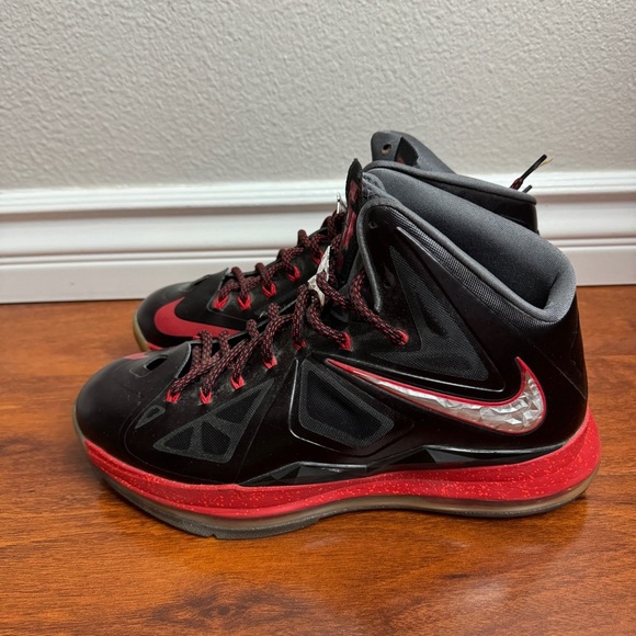 LeBron 10+ Sport Pack Pressure Size 11 - Picture 3 of 11